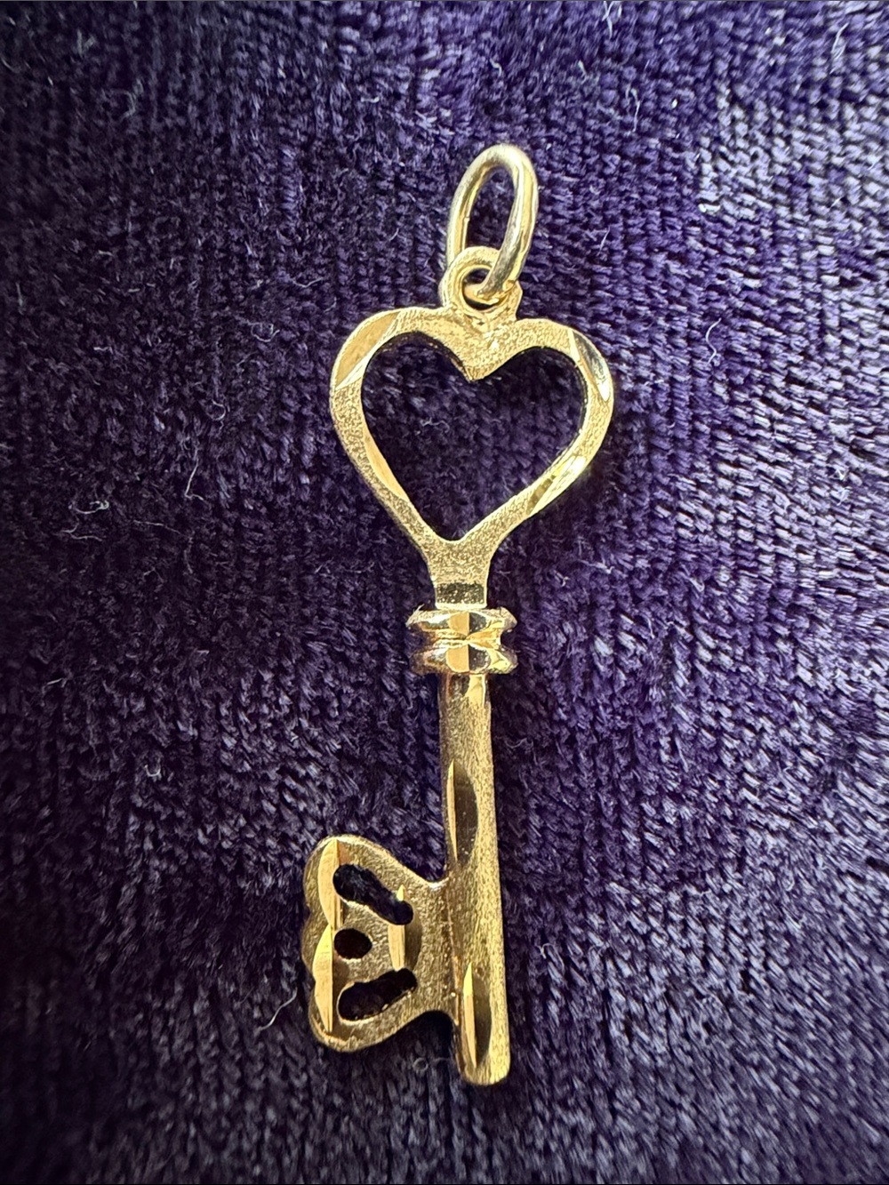 Vintage 10K gold key pendant diamond cut surface effects